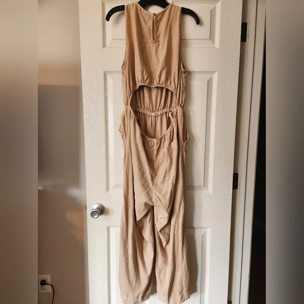 Universal Thread Tan Jumpsuit with Back Cut Out - Picture 9 of 9